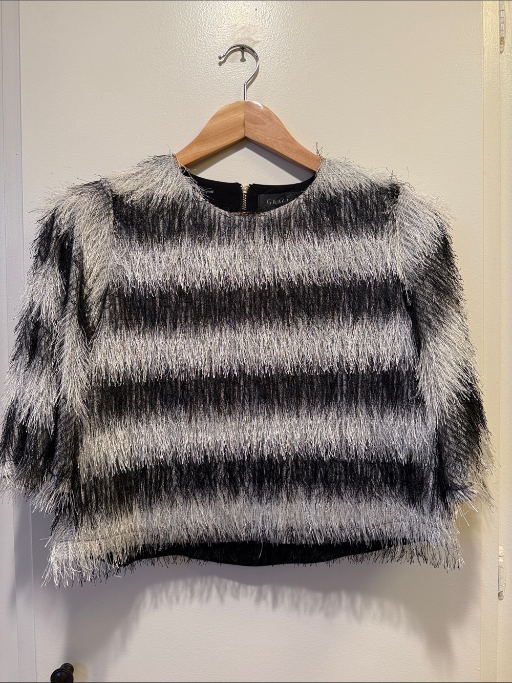 Gracia Black & White Fuzzy Striped Crop Sweater